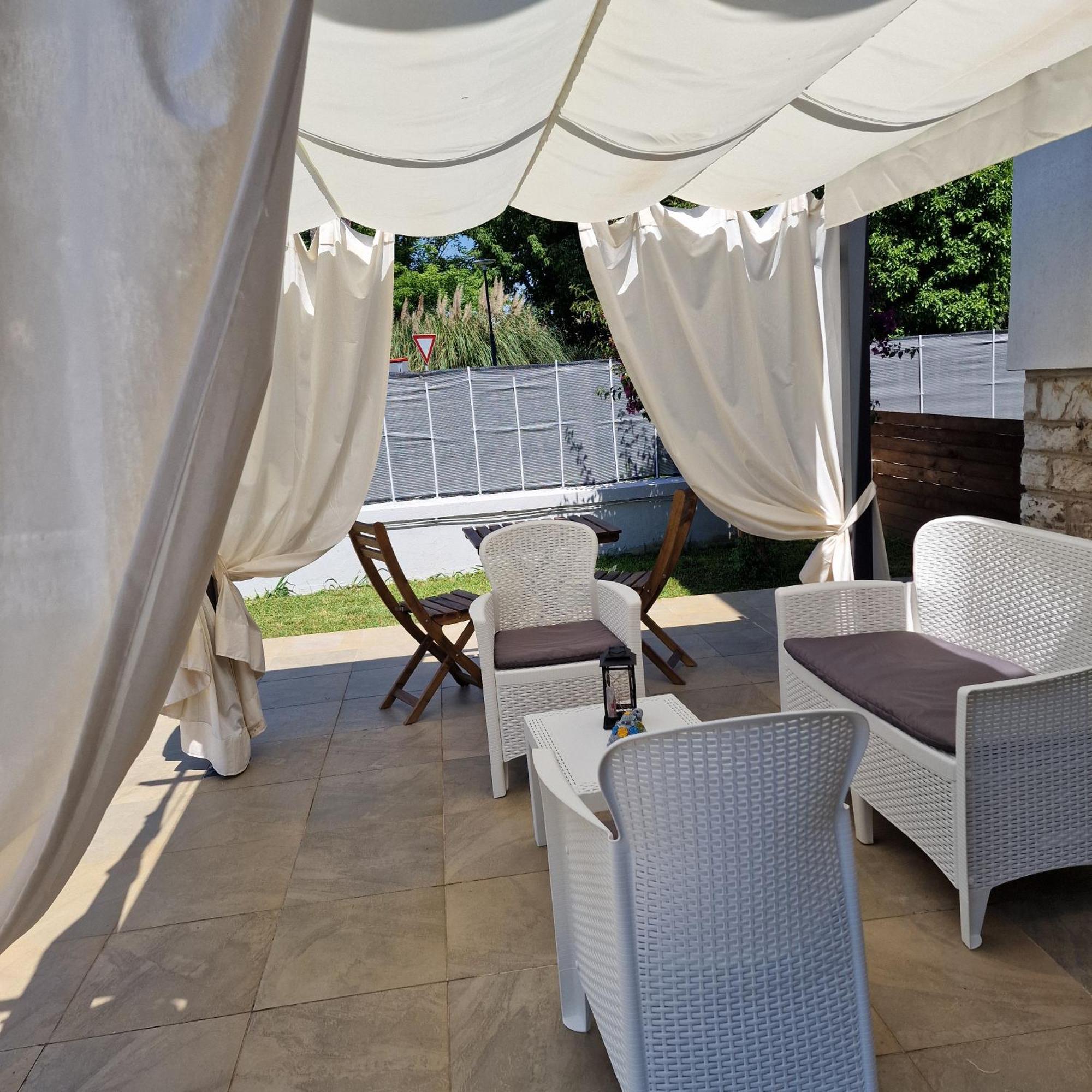 Cinzia'S House Of Mirrors Apartment Pisa Exterior photo