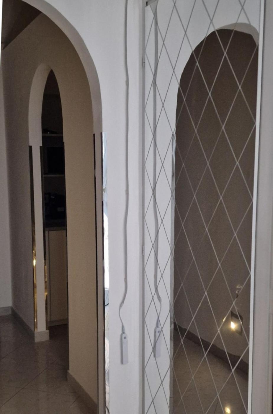 Cinzia'S House Of Mirrors Apartment Pisa Exterior photo